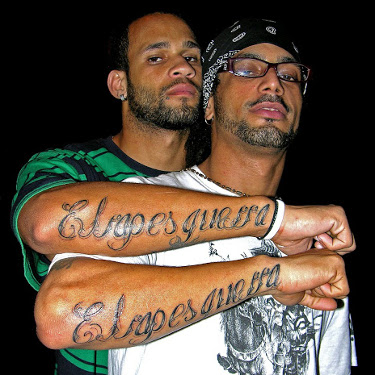 LOS ALDEANOS